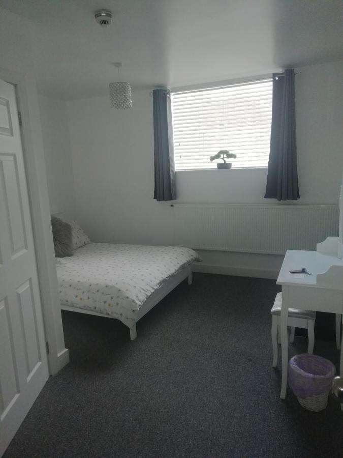 The Antelope Hotel Merthyr Tydfil Eksteriør billede